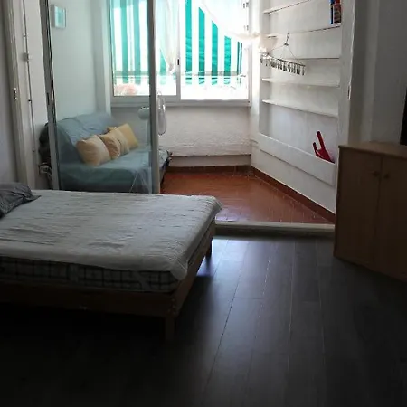 Apartment Studio Le 233 Port Camargue, Piscine, 4 Personnes *